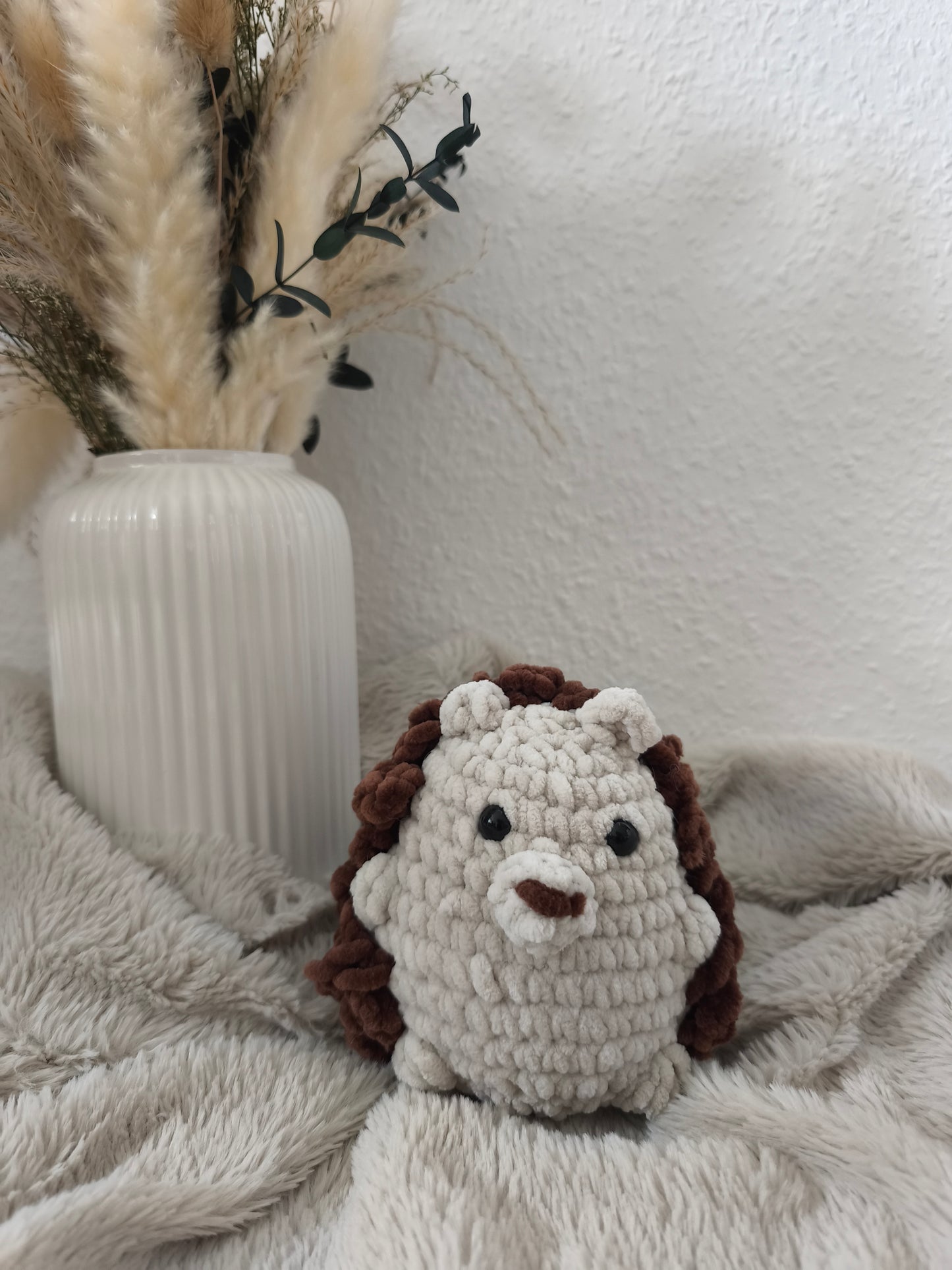 Selbstgehäkelter Igel