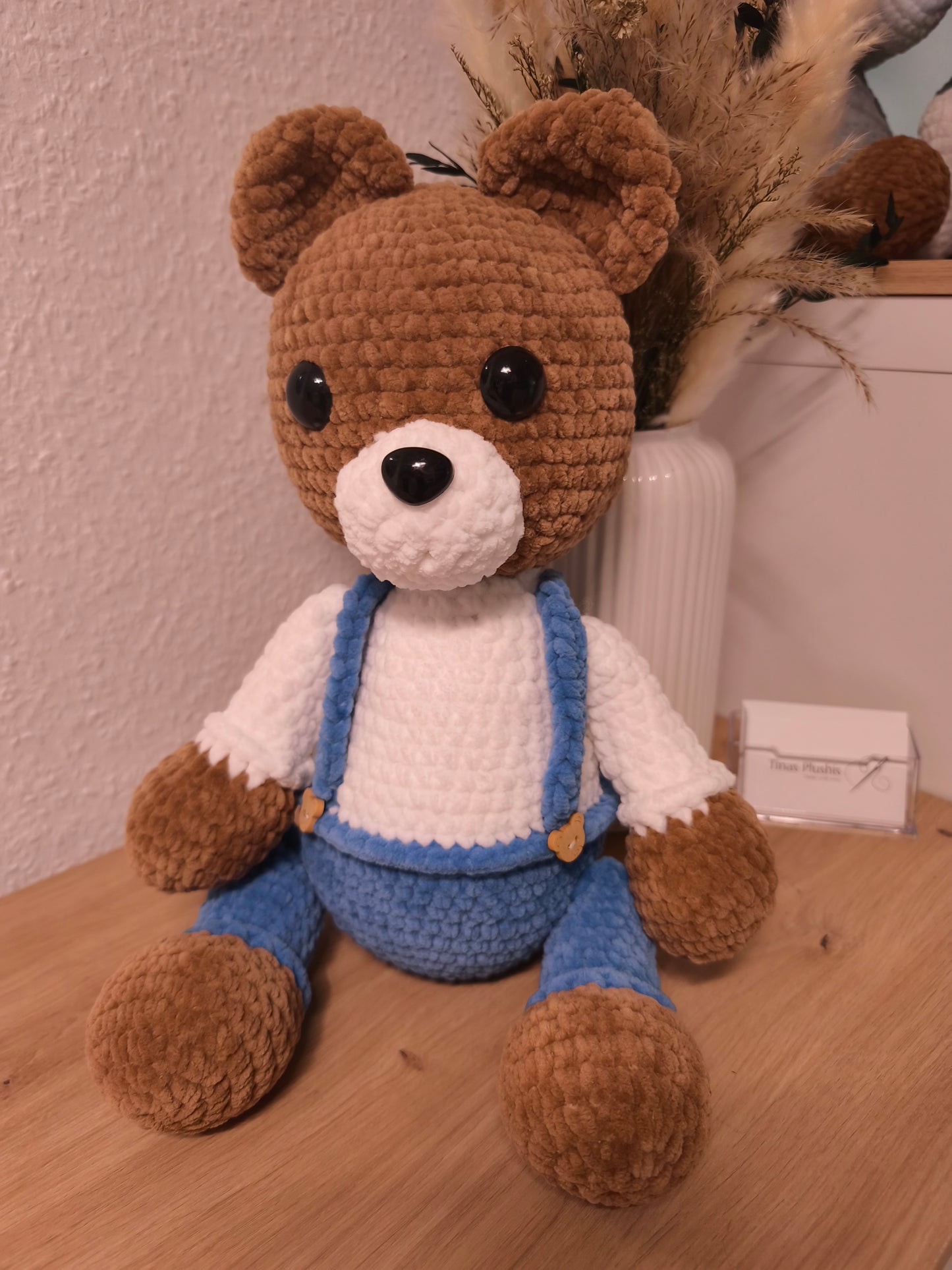 Teddy in Latzhose